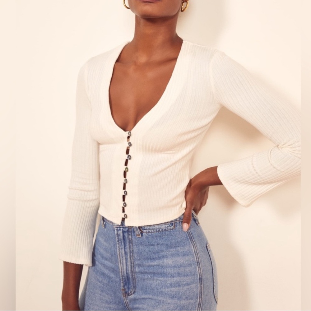 Reformation Gellar Ribbed V Neck Crop Top